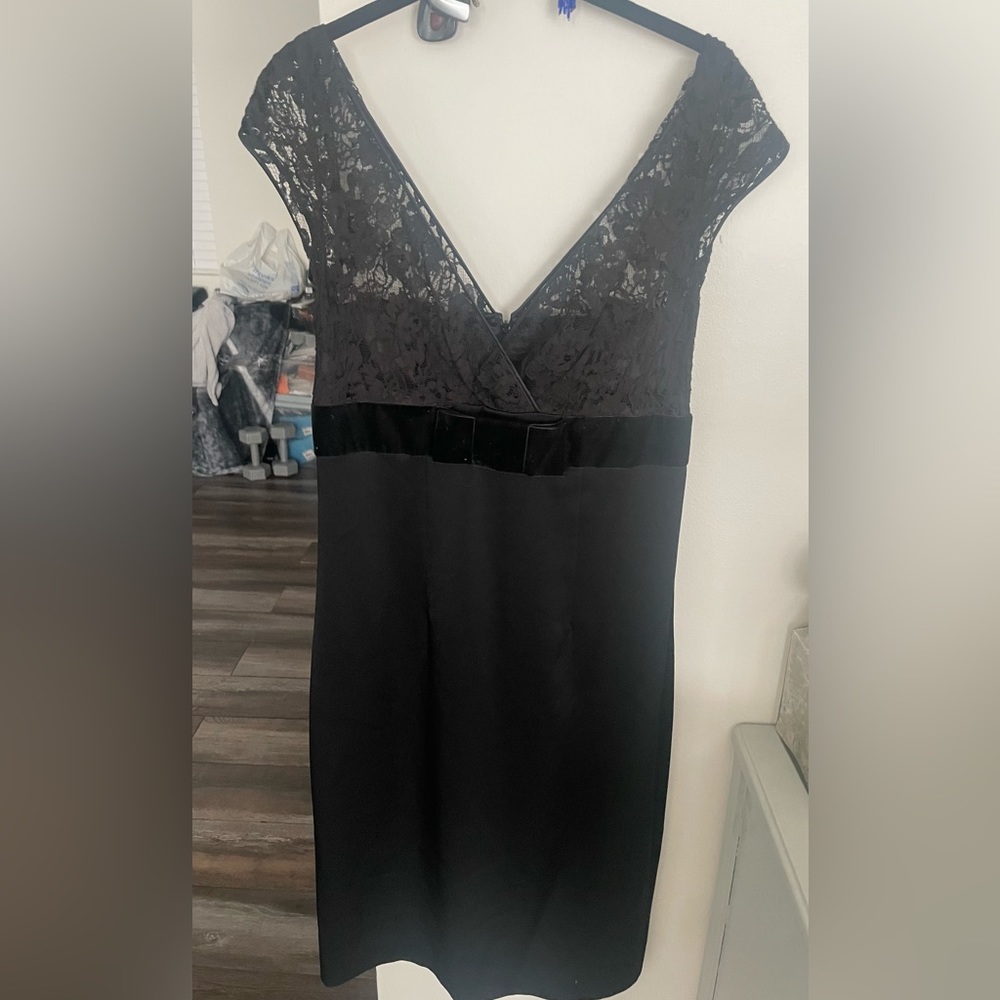 Banana republic black lace and satin dress with a bow. Worn twice. Size 6 tall
